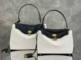 Picture of Balenciaga Handbags _SKUfw241355914fw